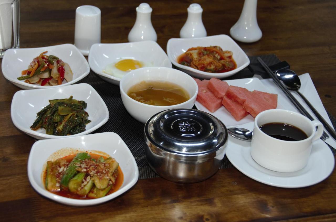 Seoul Hotel Myanmar Gyogon Zimmer foto